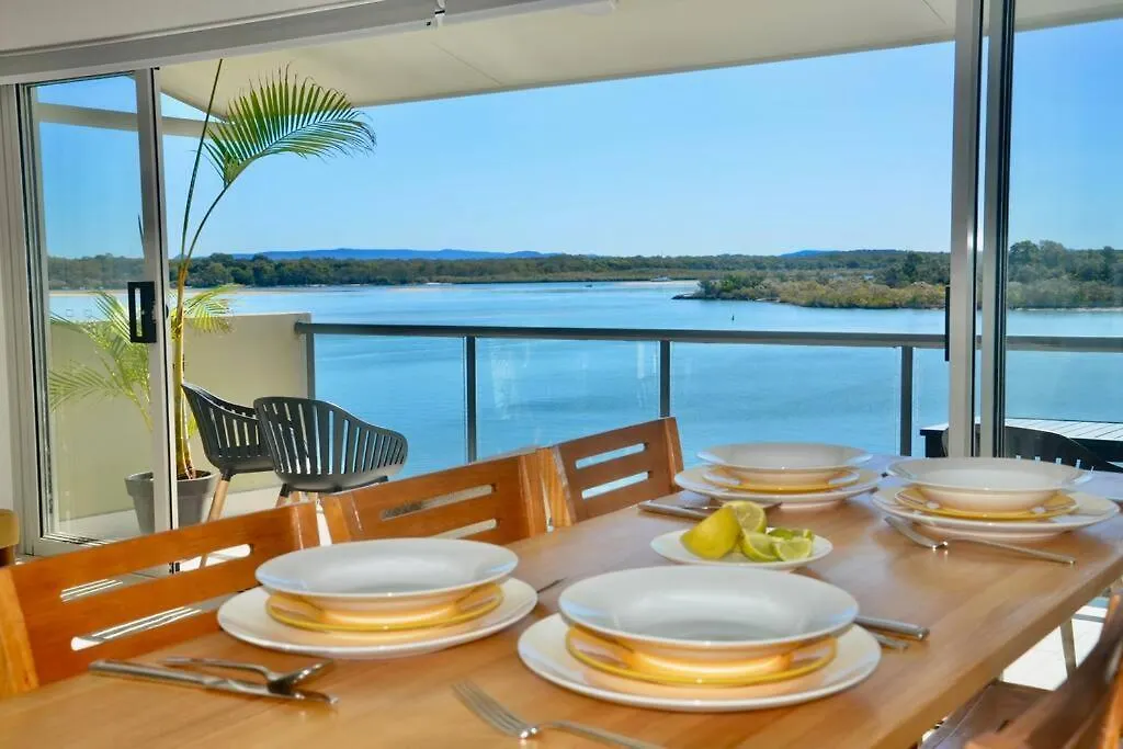 Noosa Shores Apt 29-Noosa Heads-Near Hastings St